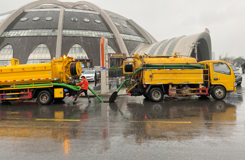 龙袍商场管道清淤