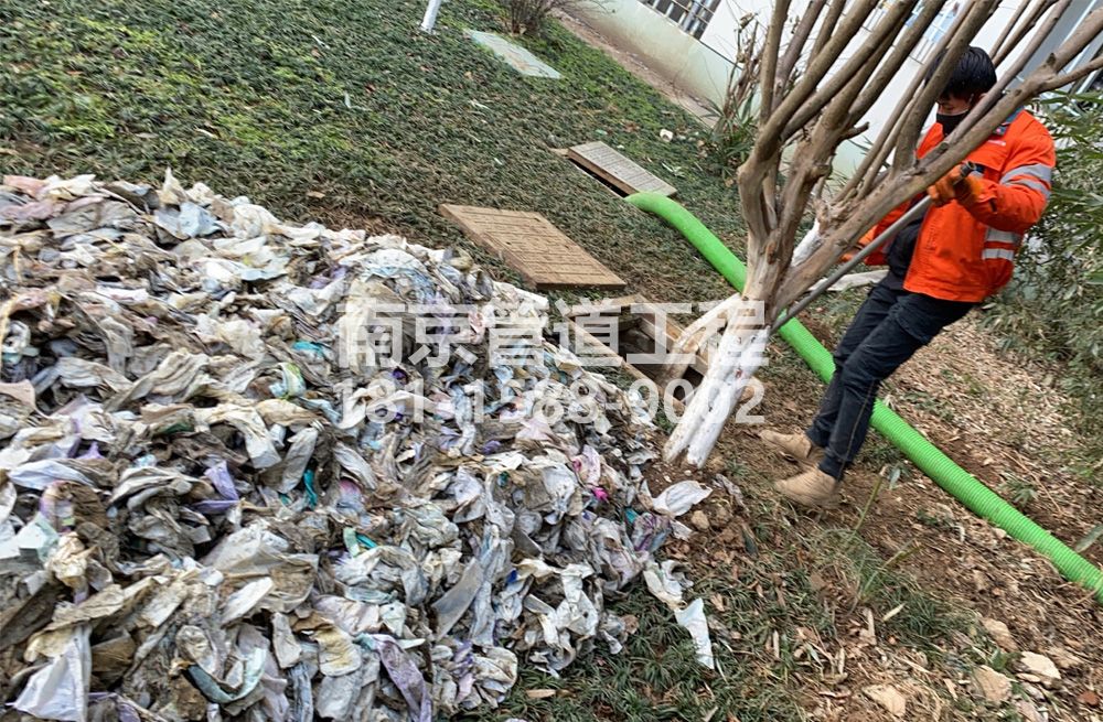 315龙袍化粪池垃圾清理